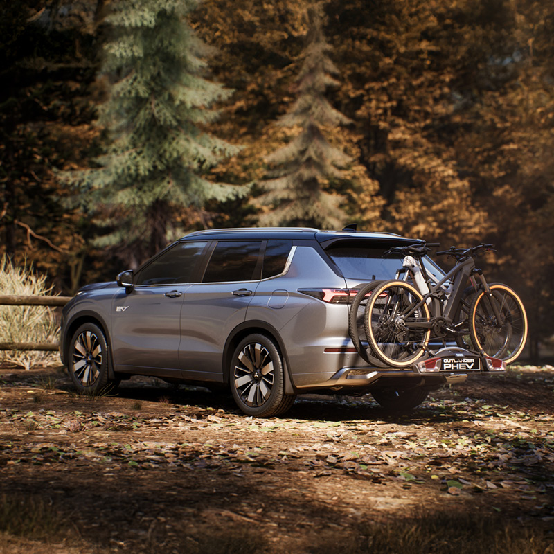 juni_branding_se_800x800 Mitsubishi Outlander i skogen med cykelhållare